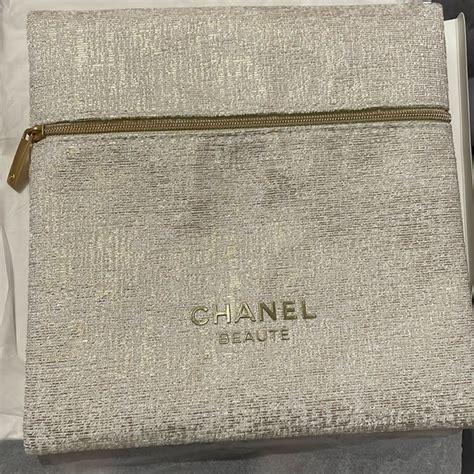 chanel makeup bag gift|chanel gift with purchase bag.